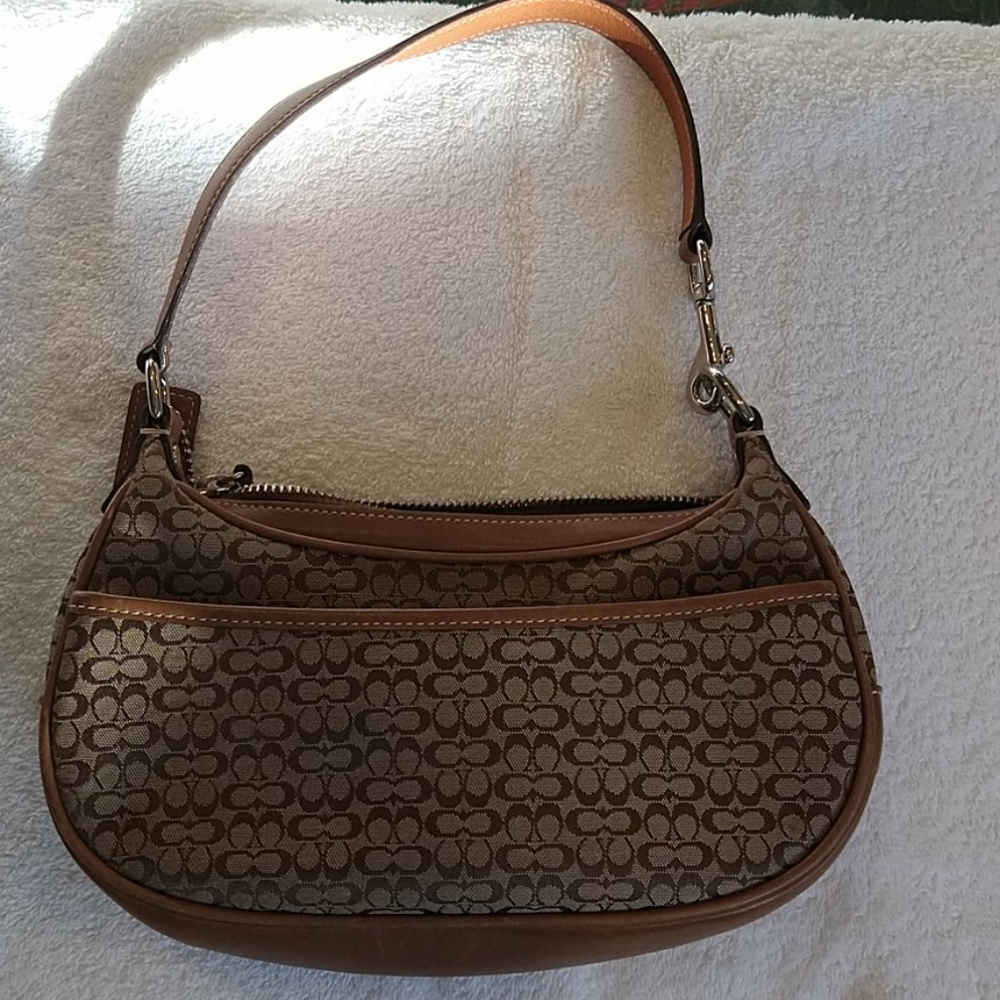 Coach small purse like euc